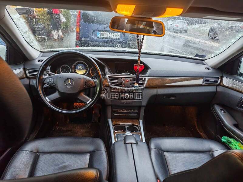 Mercedes Benz E 200 E200