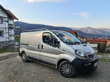 Opel Vivaro 2.5 CDTI