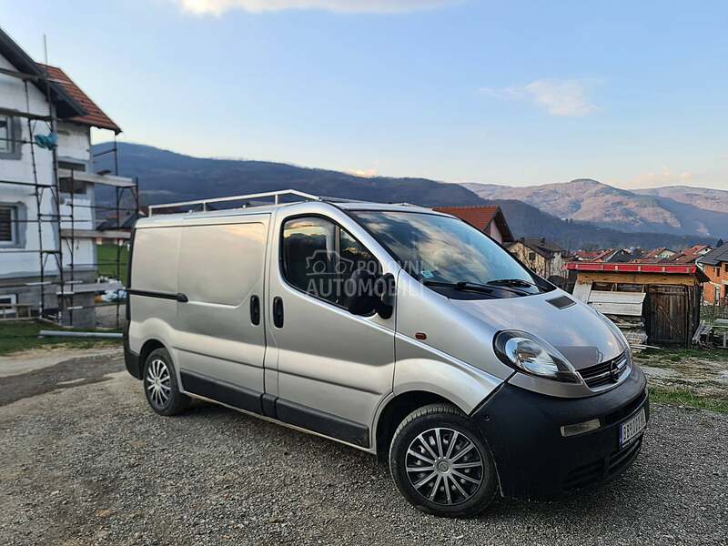Opel Vivaro 2.5 CDTI
