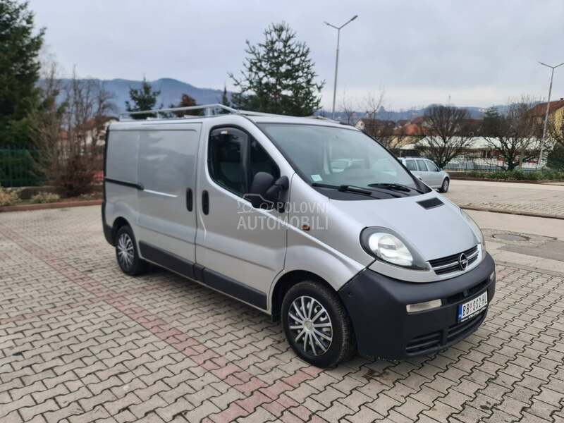 Opel Vivaro 2.5 CDTI