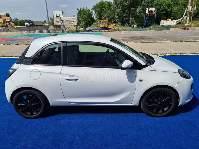 Opel Adam 