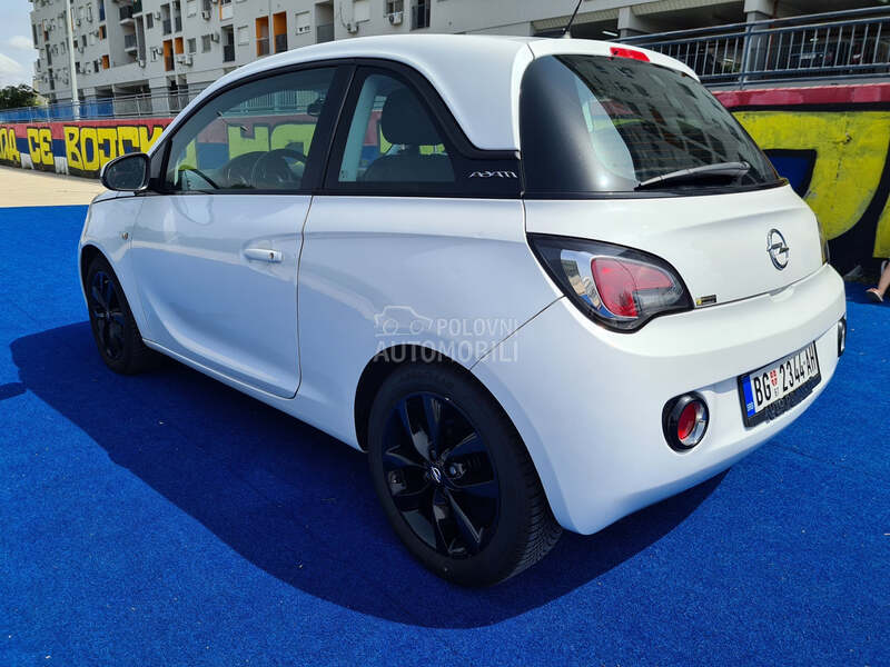 Opel Adam 