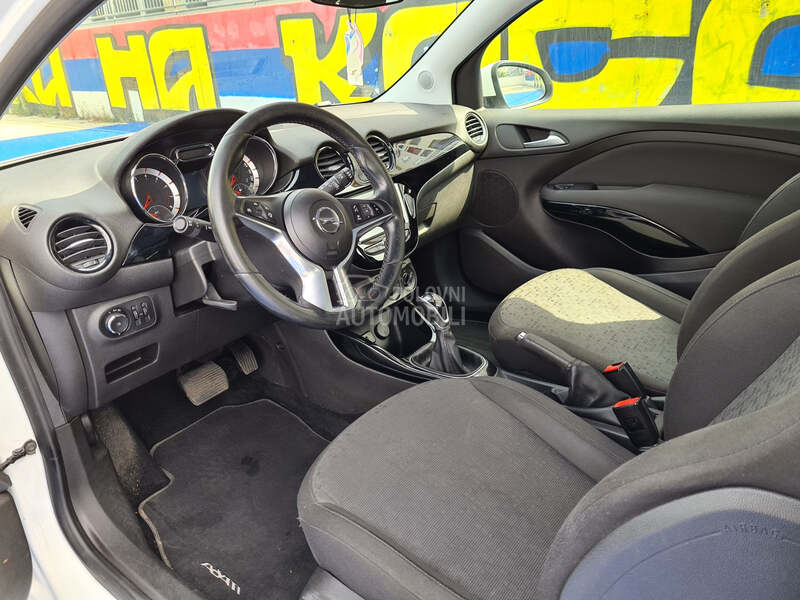 Opel Adam 