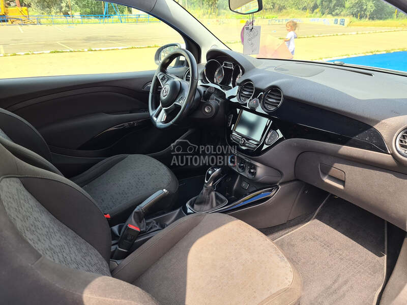Opel Adam 