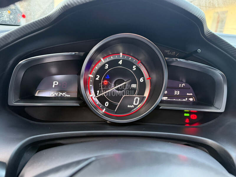 Mazda 3 2.2 REVOLUTION