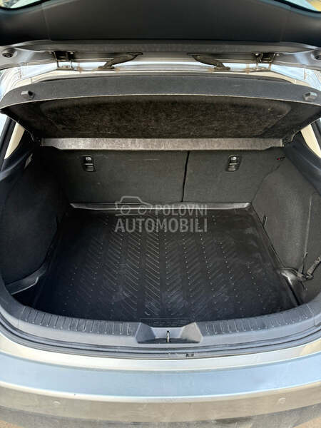 Mazda 3 2.2 REVOLUTION