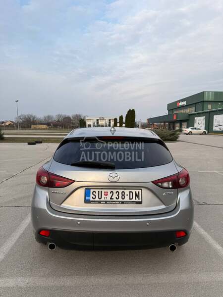 Mazda 3 2.2 REVOLUTION