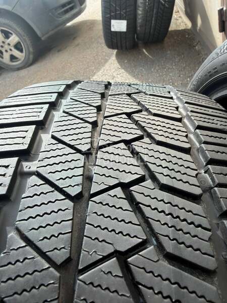 Continental 225/40 R18 Zimska