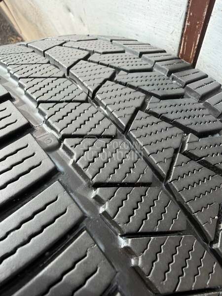 Continental 225/40 R18 Zimska