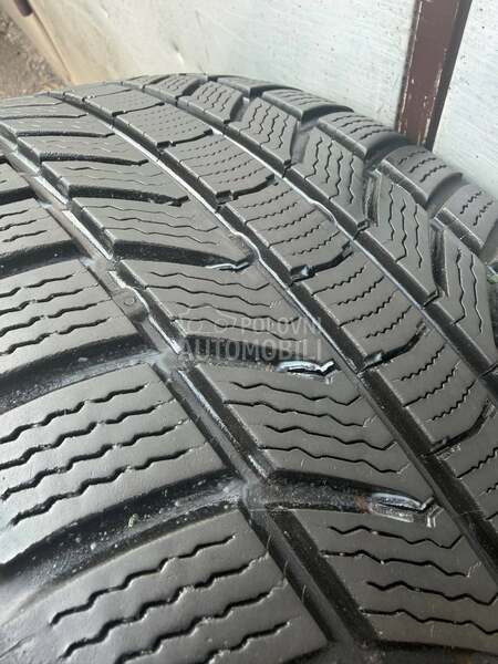 Continental 225/45 R18 Zimska