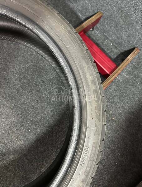 Bridgestone 225/40 R19 Letnja