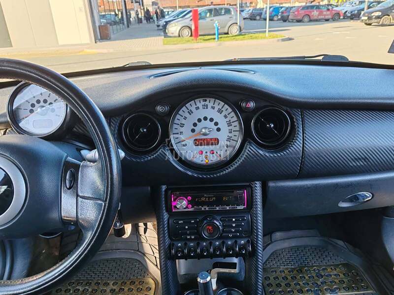 MINI Cooper 1.6