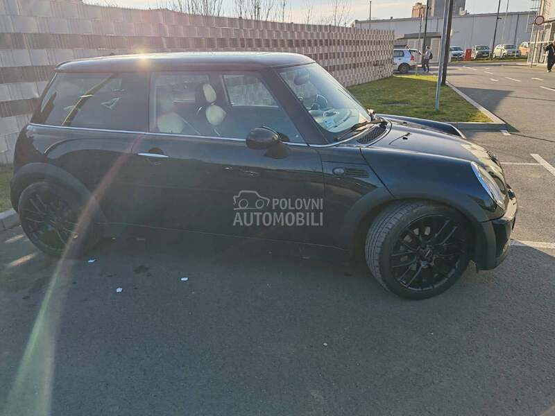 MINI Cooper 1.6