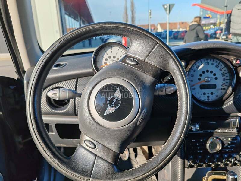 MINI Cooper 1.6