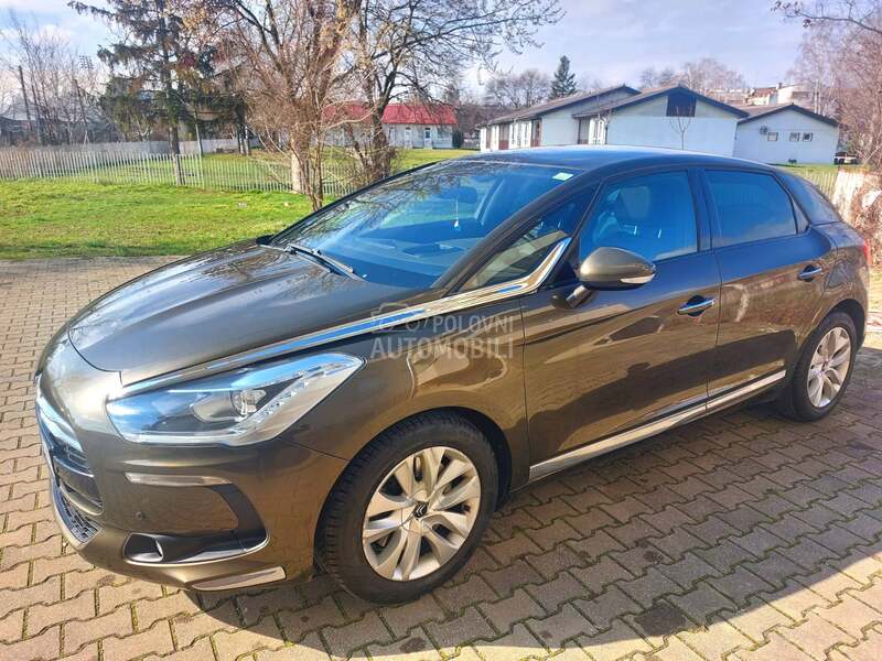 Citroen DS5 