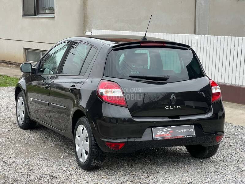 Renault Clio 133.000 K.M/OPREMA