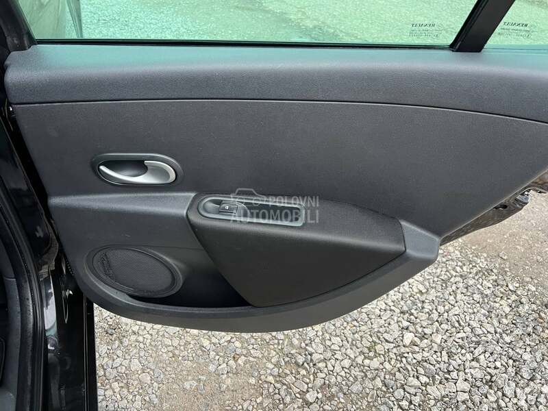 Renault Clio 133.000 K.M/OPREMA