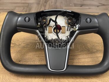 Volan YOKE carbon za Tesla Model 3