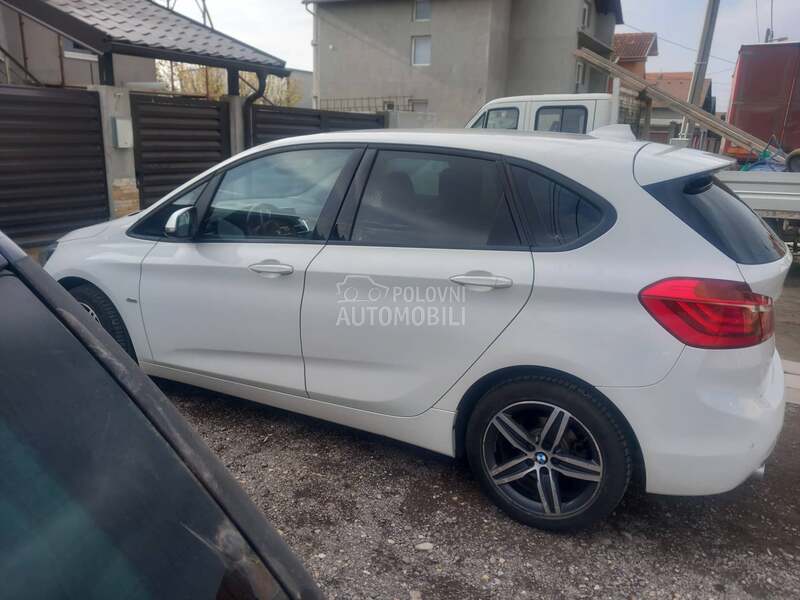 BMW 216 1.5