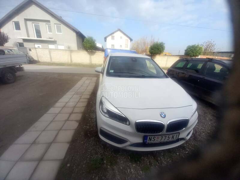 BMW 216 1.5