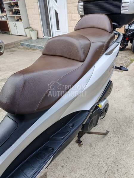 Piaggio MP3 500cm b kategorija