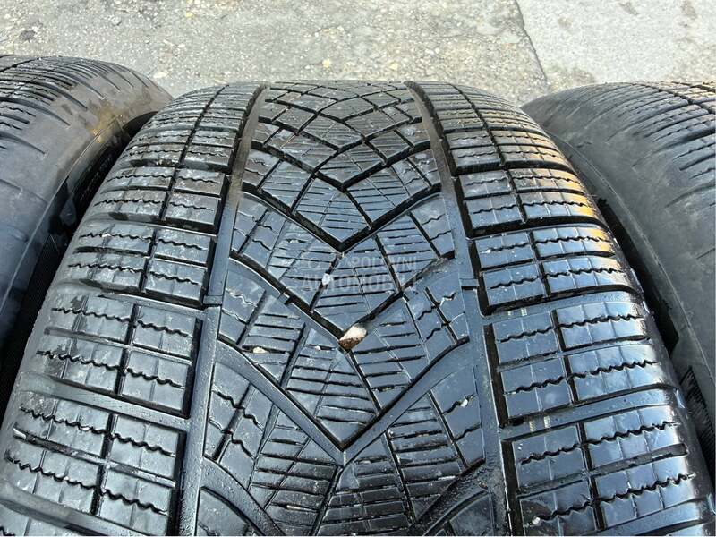 Goodyear 255/50 R21 Zimska