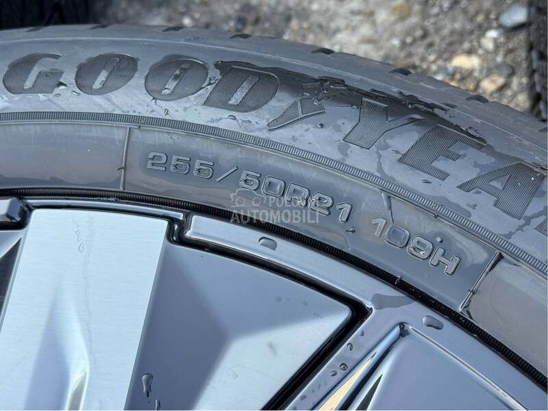 Goodyear 255/50 R21 Zimska