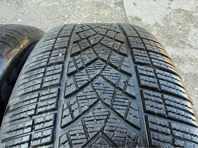 Goodyear 255/50 R21 Zimska
