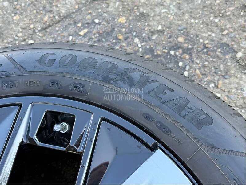 Goodyear 255/50 R21 Zimska