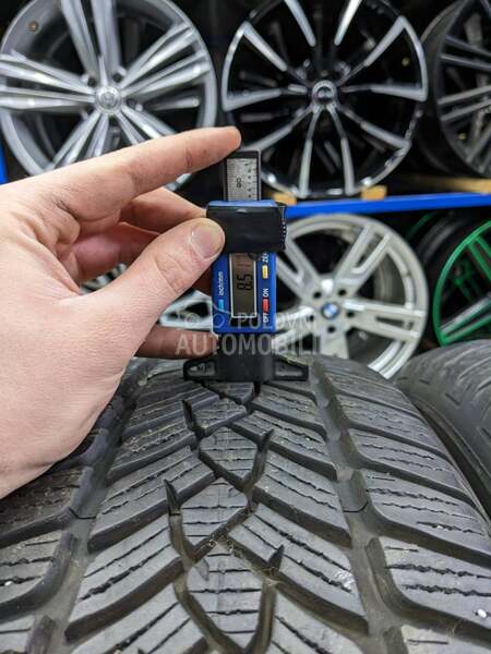 Fulda 215/60 R16 Zimska