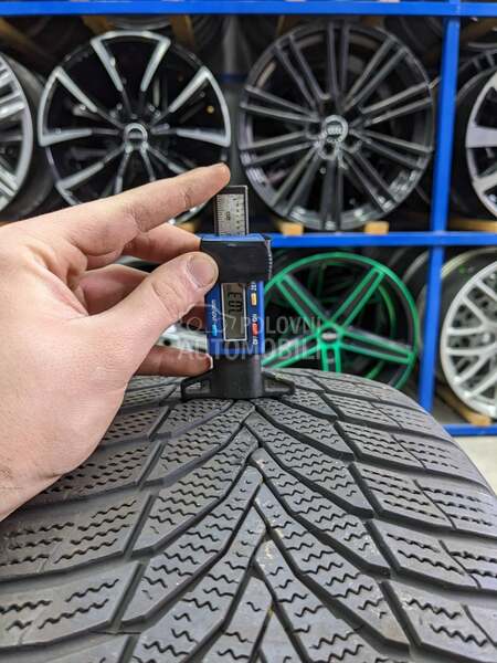 Nexen 225/40 R19 Zimska