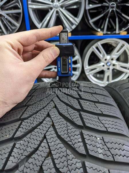 Nexen 225/40 R19 Zimska