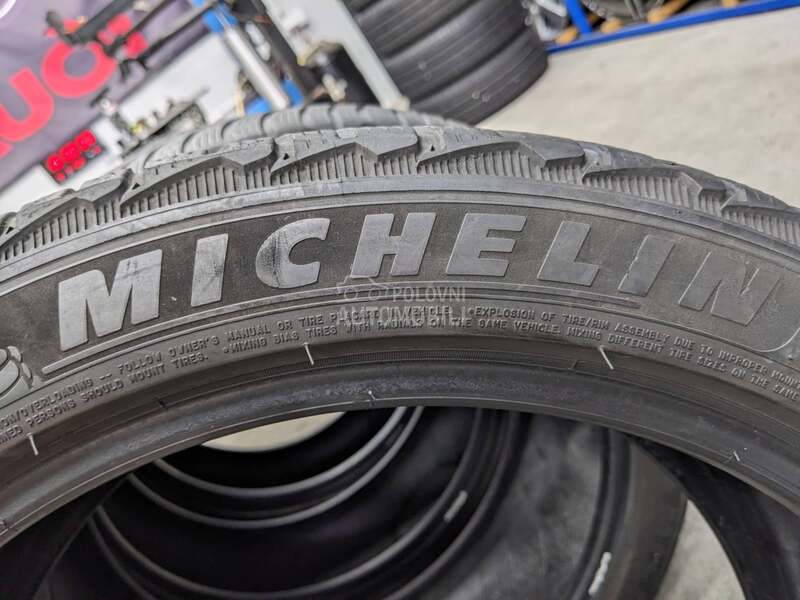 Michelin 235/45 R18 Zimska