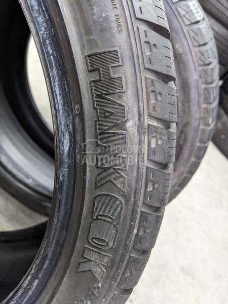 Hankook 235/35 R18 Zimska