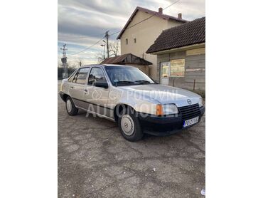 Opel Kadett 1.2 SC