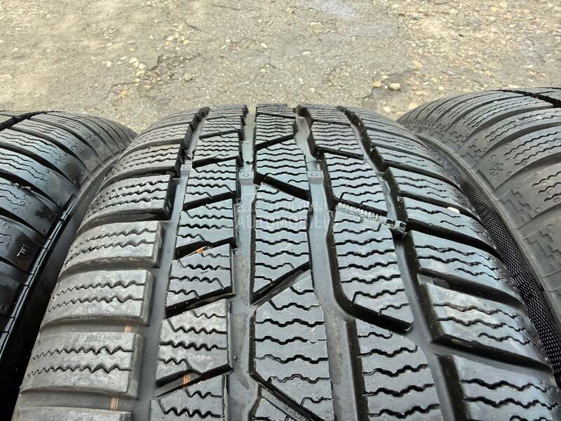 Continental 215/60 R16 Zimska