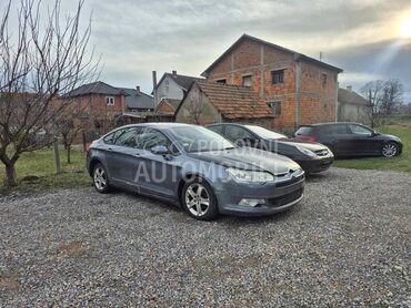 Citroen C5 2010. god. -  kompletan auto u delovima
