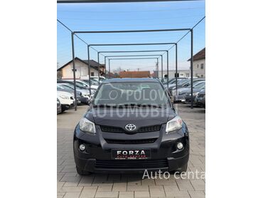 Toyota Urban Cruiser 4x4 / N O V