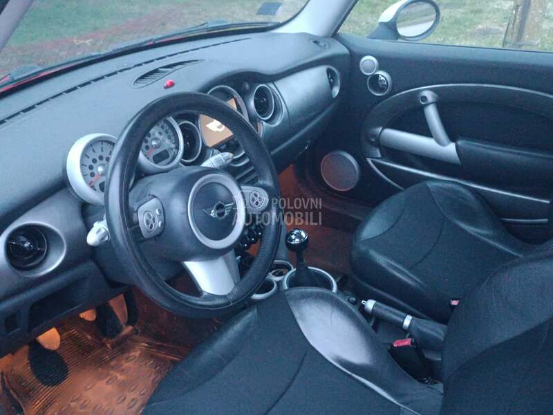 MINI Cooper 1.6