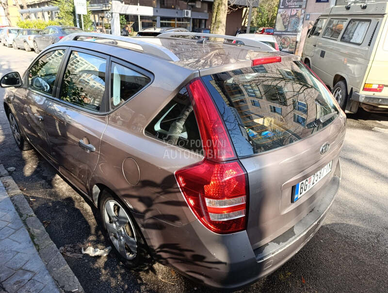 Kia cee`d sw 