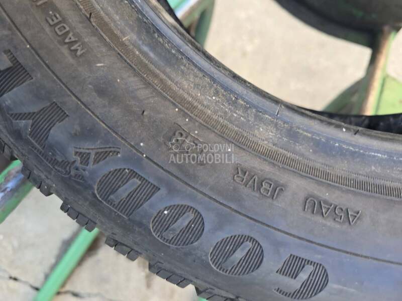 Goodyear 165/70 R14 Zimska