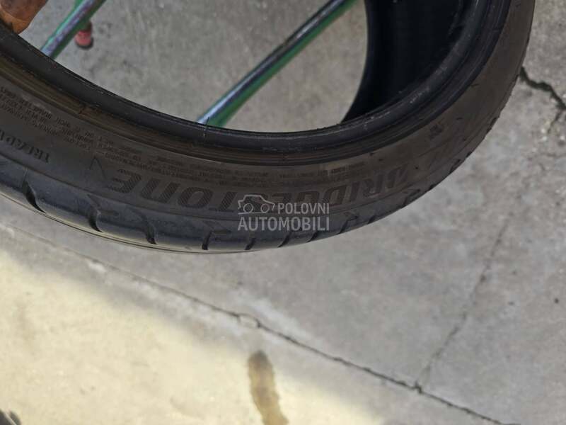 Bridgestone 215/40 R17 Letnja
