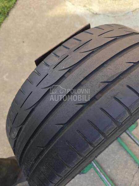 Bridgestone 215/40 R17 Letnja