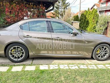 Alfa Romeo Giulia 2.2 AT