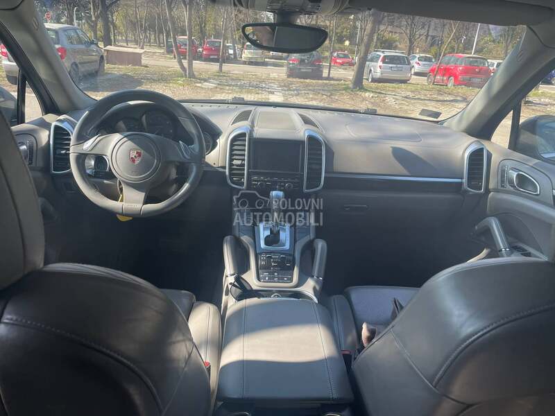 Porsche Cayenne 3.0