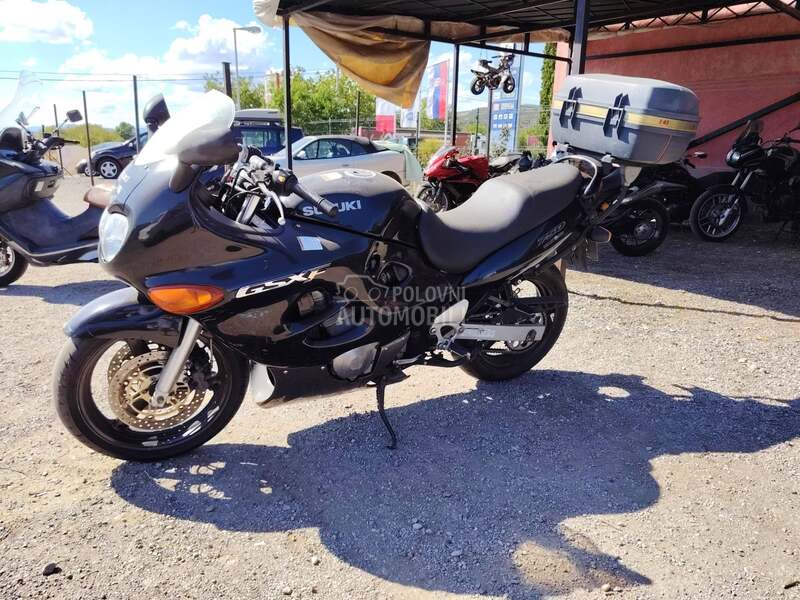 Suzuki GSX  750 F
