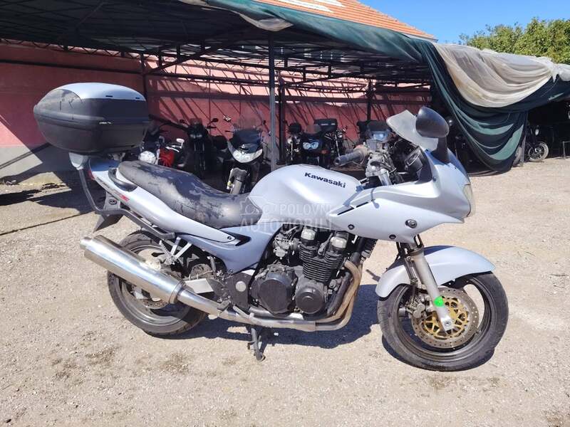 Kawasaki ZR 7 S