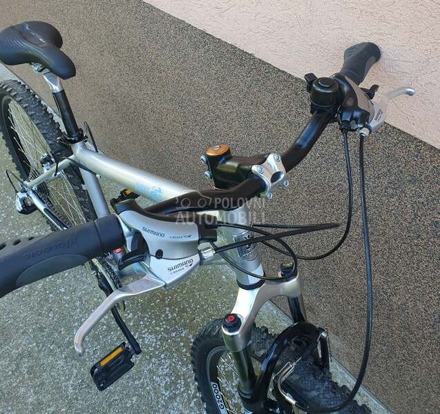 RACER HAWK 3X8 SWISS