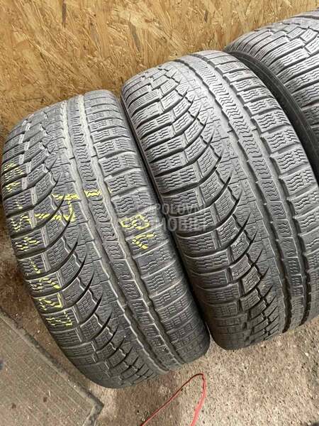 Nokian 225/45 R19 Zimska