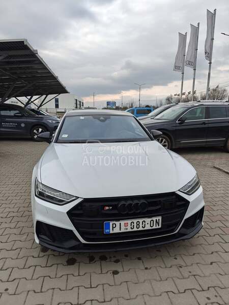 Audi S7 